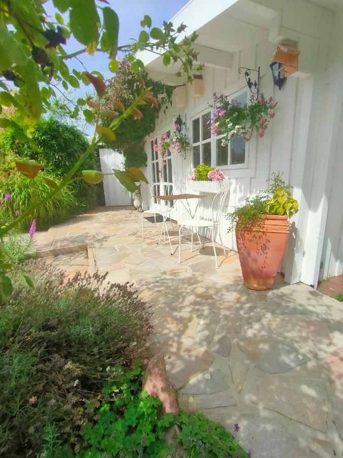Luana'S White Cottage Surwold Exterior photo